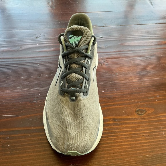 Saucony Triumph 19 Womens Shoes Size 11W Gray Running Walking Athletic Sneakers - Picture 2 of 14